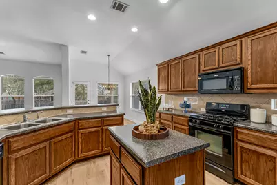 551 Middle Creek, Buda, TX 78610 - Photo 19