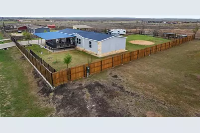 122 Kelp Gull Drive, Del Valle, TX 78617 - Photo 3