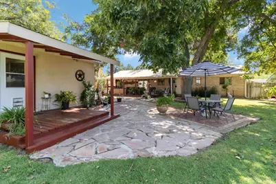 105 Jones Street, Bastrop, TX 78602 - Photo 25