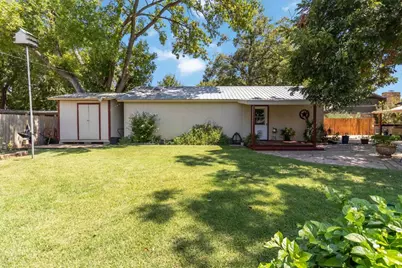 105 Jones Street, Bastrop, TX 78602 - Photo 33