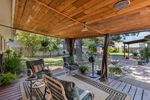 105 Jones St, Bastrop, TX 78602 - Photo 21