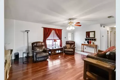 105 Jones Street, Bastrop, TX 78602 - Photo 5