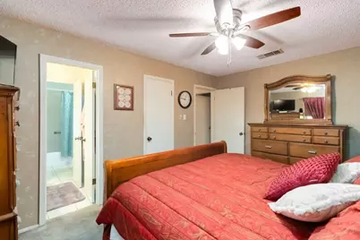 105 Jones Street, Bastrop, TX 78602 - Photo 13