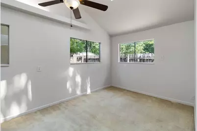 105 Jones Street, Bastrop, TX 78602 - Photo 31