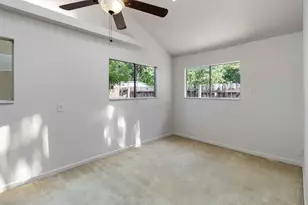 105 Jones St, Bastrop, TX 78602 - Photo 31