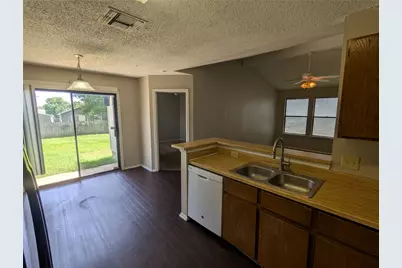 1204 Greenbriar Loop, Round Rock, TX 78664 - Photo 11