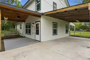 1909 S Pine St, Georgetown, TX 78626 - Photo 3