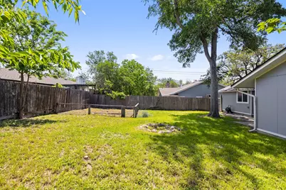 902 Hillside Oaks Drive, Austin, TX 78745 - Photo 29