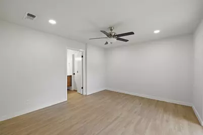 902 Hillside Oaks Drive, Austin, TX 78745 - Photo 19
