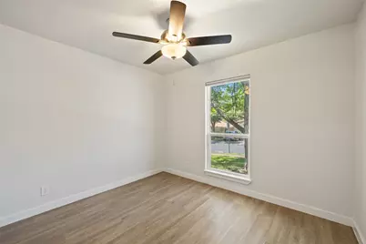 902 Hillside Oaks Drive, Austin, TX 78745 - Photo 23