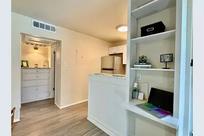 1000 W 26th Street #107, Austin, TX 78705 - Photo 7