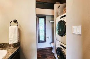 300 Park Ave, Staples, TX 78670 - Photo 19