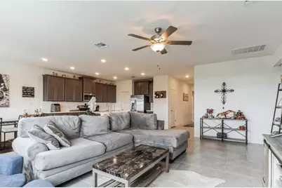 1011 Sandra Ann Way, Hutto, TX 78634 - Photo 9