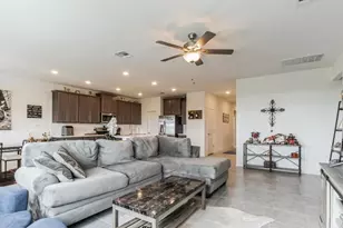 1011 Sandra Ann Wy, Hutto, TX 78634 - Photo 9