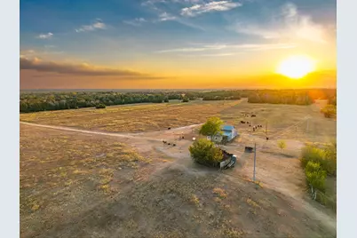 5325 E Blaschke Road, Schulenburg, TX 78956 - Photo 11