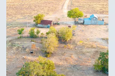 5325 E Blaschke Road, Schulenburg, TX 78956 - Photo 13