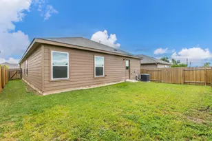 136 Allington Cir, Jarrell, TX 76537 - Photo 23
