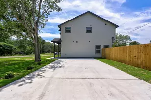 230 Brown St, Elgin, TX 78621 - Photo 25
