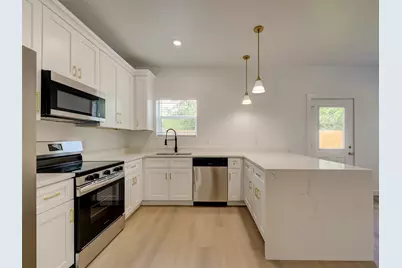 230 Brown St #B, Elgin, TX 78621 - Photo 11