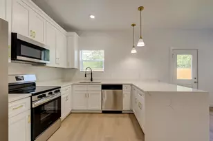 230 Brown St, Elgin, TX 78621 - Photo 11