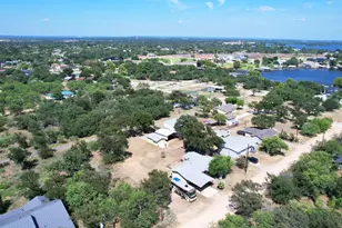 135 E Hickory Dr, Granite Shoals, TX 78654 - Photo 5