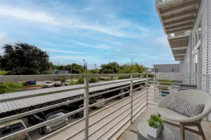 2124 E 6th Street E, Austin, TX 78702 - Photo 15