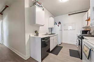 201 W 31st St, Austin, TX 78705 - Photo 3