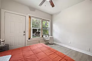 201 W 31st St, Austin, TX 78705 - Photo 11