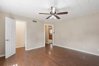 1119 Kent Street, Taylor, TX 76574 - Photo 13