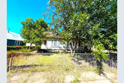 525 Washburn Street, Taylor, TX 76574 - Photo 3