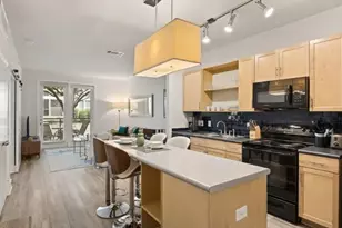 810 W St Johns Ave, Austin, TX 78752 - Photo 5