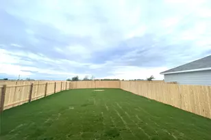 701 Redfish Ln, Hutto, TX 78634 - Photo 9