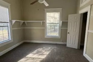 302 S Burleson St, Kyle, TX 78640 - Photo 5