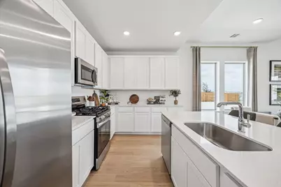 306 Sepulveda Street, Hutto, TX 77336 - Photo 9