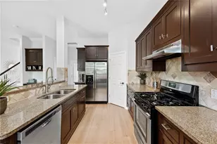 1009 Taulbee Ln, Austin, TX 78757 - Photo 11