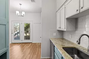 2810 Nueces St, Austin, TX 78705 - Photo 3