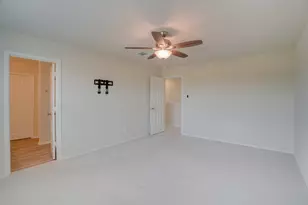 1109 Paradise Cyn Cv, Jarrell, TX 76537 - Photo 11