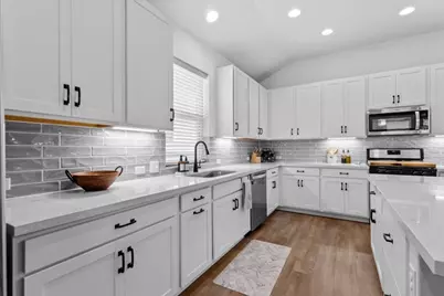 8312 Chrysler Bend, Austin, TX 78744 - Photo 5