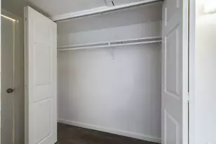 2124 Burton Dr, Austin, TX 78741 - Photo 17