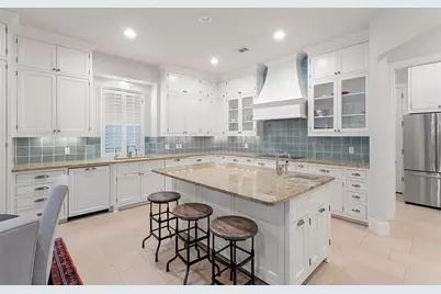 327 Meadowlakes Drive, Meadowlakes, TX 78654 - Photo 7