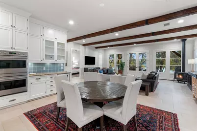 327 Meadowlakes Drive, Meadowlakes, TX 78654 - Photo 9