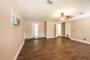 6400 Craigwood Cir, Austin, TX 78725 - Photo 25