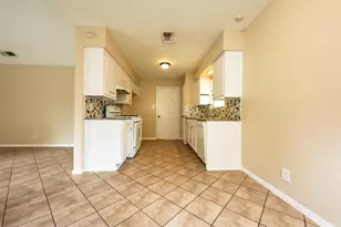 6400 Craigwood Cir, Austin, TX 78725 - Photo 23