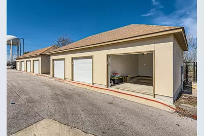 2400 Louis Henna Boulevard #208, Round Rock, TX 78664 - Photo 17