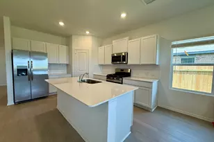 306 Camargue Dr, Hutto, TX 78634 - Photo 25