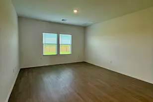 306 Camargue Dr, Hutto, TX 78634 - Photo 17