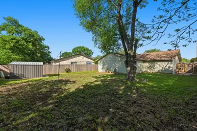 5613 Jacaranda Drive, Austin, TX 78744 - Photo 25