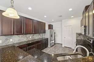 11013 Helms Deep Dr, Austin, TX 78754 - Photo 9