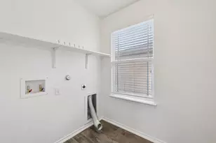 11013 Helms Deep Dr, Austin, TX 78754 - Photo 23