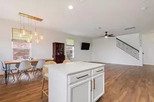 290 Bayberry Cir, Buda, TX 78610 - Photo 7